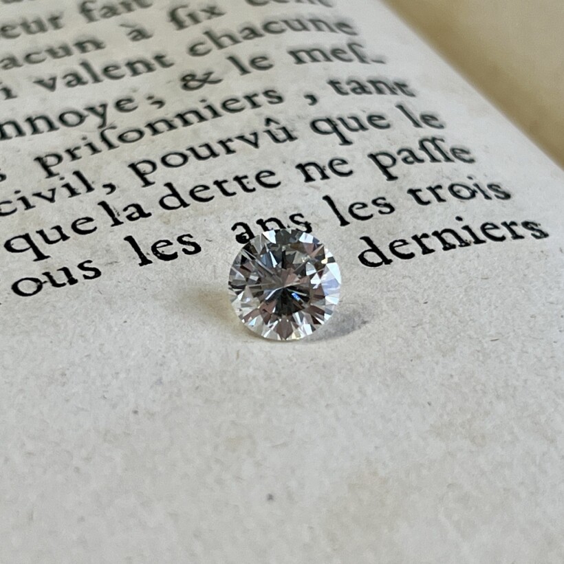 Diamant moderne de 2,15 carats blanc H VS2