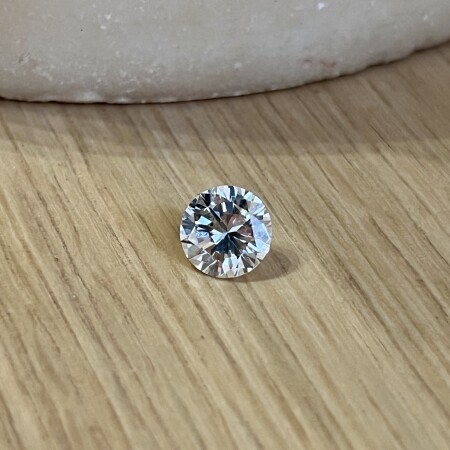 Diamant moderne de 2,15 carats blanc H VS2