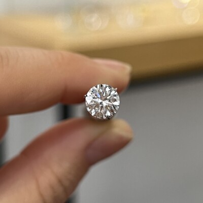 Diamant moderne de 1,06 carat extra blanc F VVS2