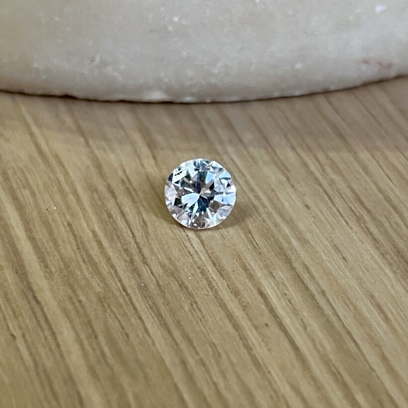 Diamant moderne de 1,12 carat extra blanc F VVS1