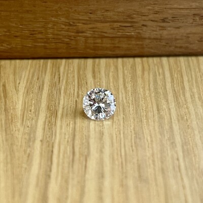 Diamant moderne de 1,04 carat blanc exceptionnel D VVS1