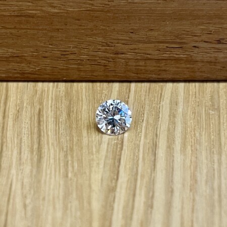 Diamant moderne de 1,05 carat blanc H VVS1