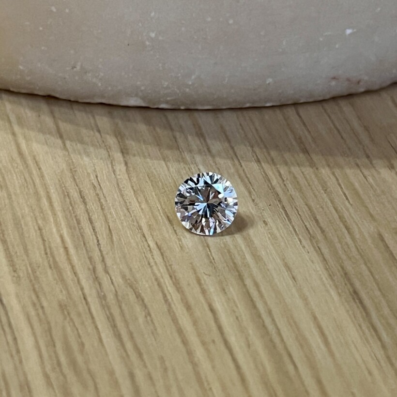 Diamant moderne de 1,05 carat blanc H VVS1