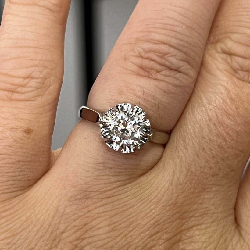 Solitaire en platine et diamant de taille moderne de 1,03 carat blanc H VS