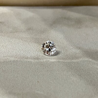 Diamant moderne de 1,09 carat blanc G SI1