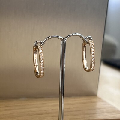 Boucles d’oreilles en or rose et diamants