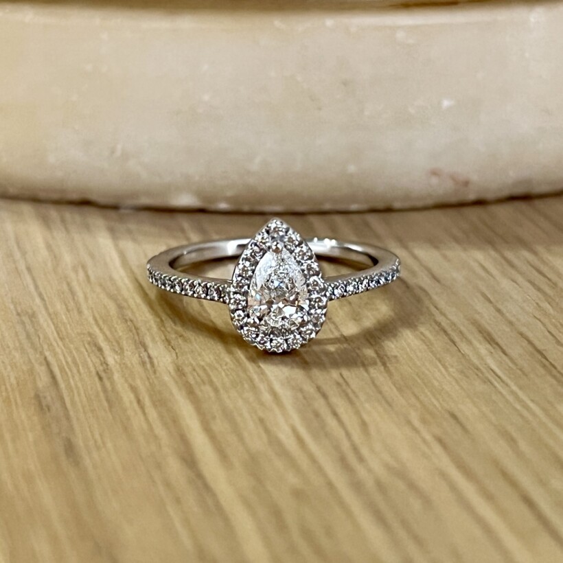 Bague Héritage en or blanc, diamant de taille poire de 0,51 carat et diamants