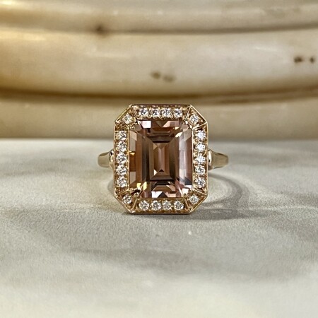 Bague San Marco en or rose, morganite de taille émeraude de 3,94 carats et diamants