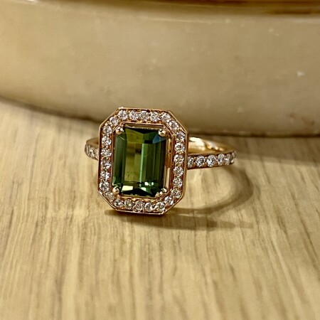 Bague San Marco en or rose, tourmaline verte de taille émeraude de 1,77 carat et diamants