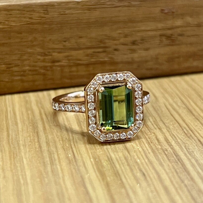 Bague San Marco en or rose, tourmaline verte de taille émeraude de 1,77 carat et diamants