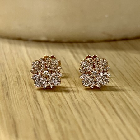 Boucles d’oreilles Capucine en or rose et diamants