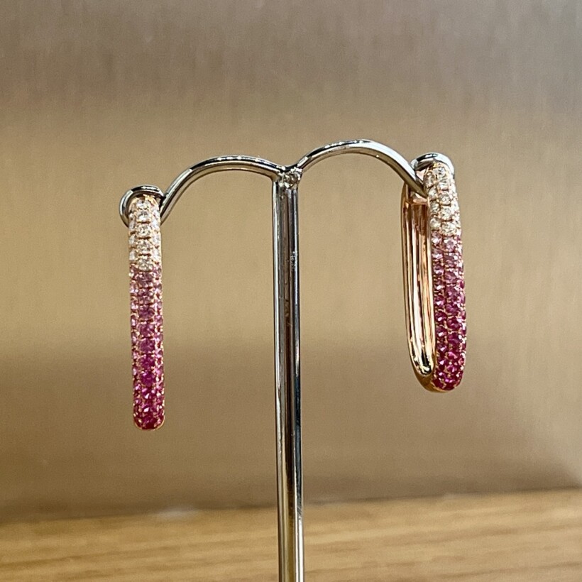 Boucles d’oreilles Idylle en or rose, saphirs roses et diamants