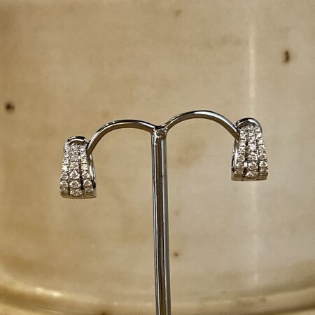 Boucles d’oreilles en or blanc et diamants