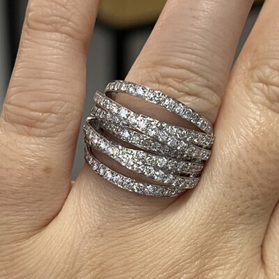 Bague Curve en or blanc et diamants