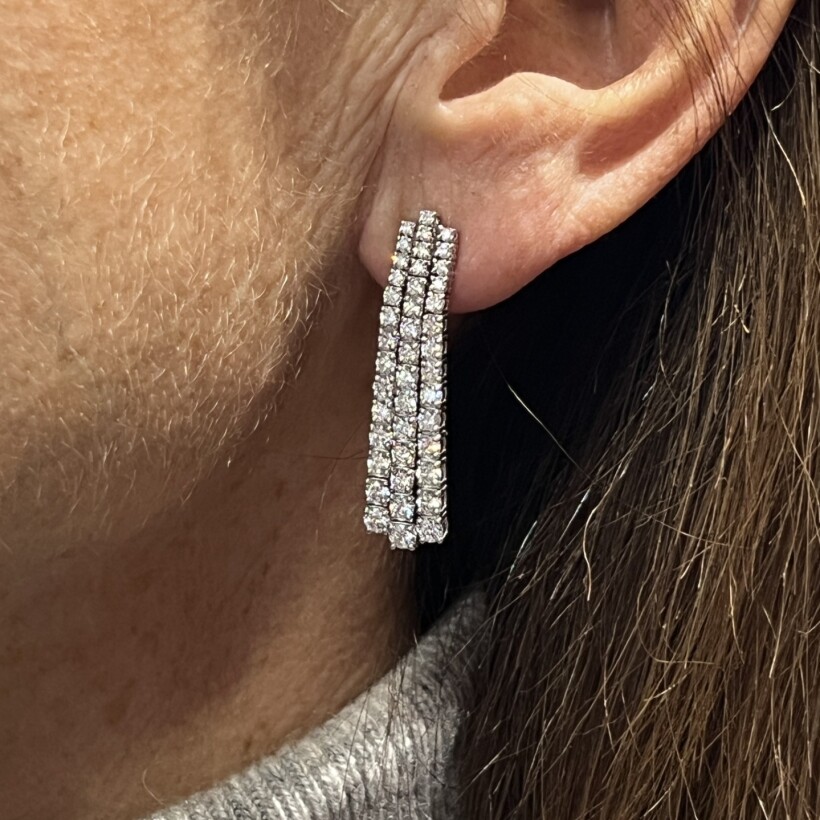 Boucles d’oreilles Curve en or blanc et diamants