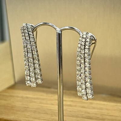 Boucles d’oreilles Curve en or blanc et diamants