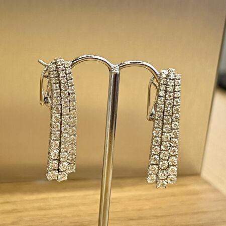 Boucles d’oreilles Curve en or blanc et diamants