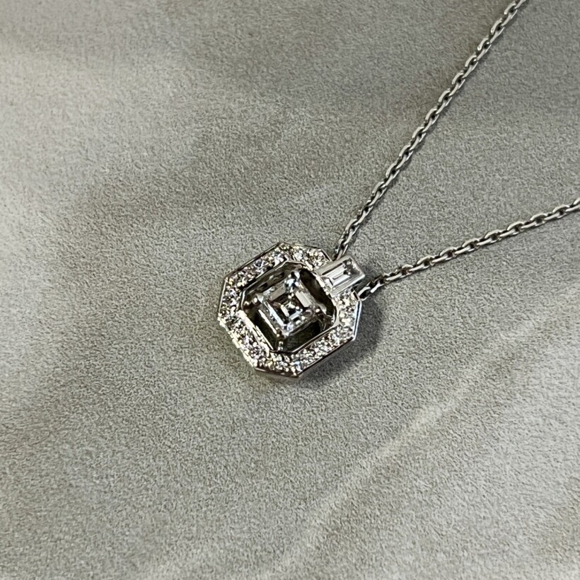 Collier Misia en or blanc, diamant de taille princesse, diamant de taille baguette et diamants