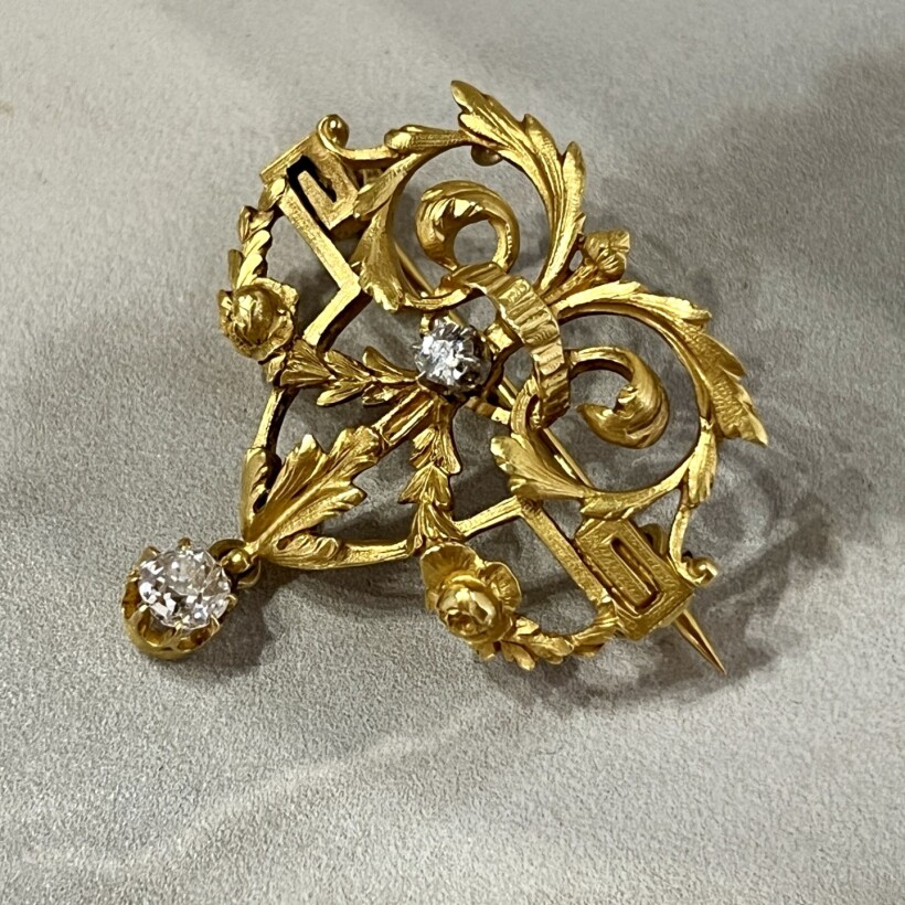 Broche en or jaune de 14,2 grammes et diamants vers 1880