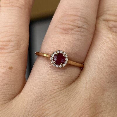 Solitaire Alice en or rose, rubis et diamants