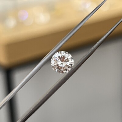 Diamant moderne de 1,42 carat blanc exceptionnel E VVS1