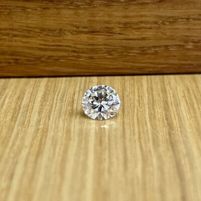 Diamant moderne de 1,72 carat blanc exceptionnel E VVS2