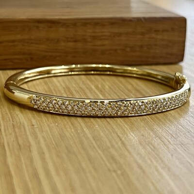 Bracelet Jonc en or jaune de 19,74 grammes et diamants pour 1,50 carat