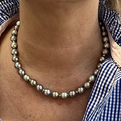 Collier en or jaune et perles de Tahiti