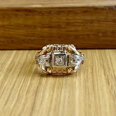 Bague Tank en or rose, platine et diamants 8x8 pour 0,05 carat vers 1940