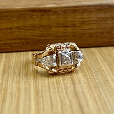 Bague Tank en or rose, platine et diamants 8x8 pour 0,05 carat vers 1940