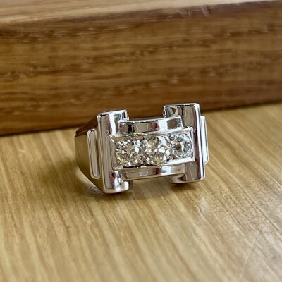Bague Tank en or blanc et diamants de taille ancienne pour 0,60 carat vers 1940