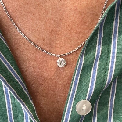 Collier en or blanc et diamant de 1,12 carat blanc H VS