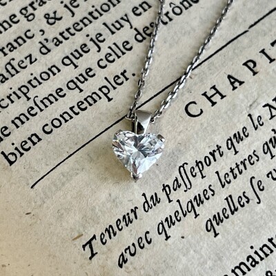 Pendentif Cœur en or blanc et diamant de taille cœur de 2,42 carats extra blanc F SI1