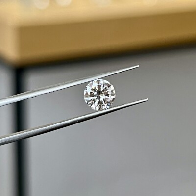 Diamant moderne de 0,94 carat blanc G VS2