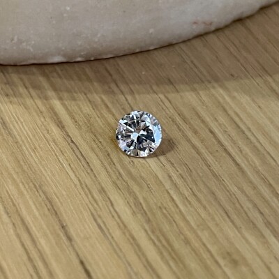 Diamant moderne de 0,94 carat blanc G VS2