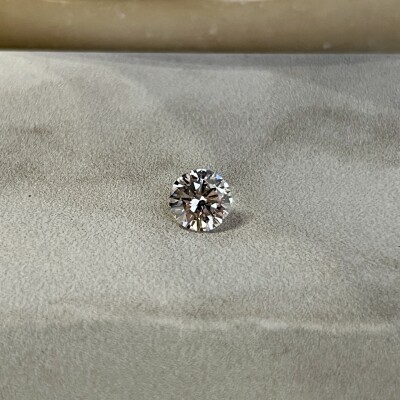 Diamant moderne de 0,83 carat blanc exceptionnel E VS2