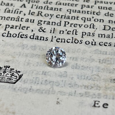 Diamant moderne de 1,85 carat blanc exceptionnel E VS2
