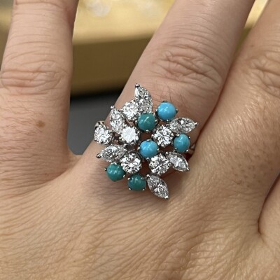 Bague en or blanc, turquoises, diamants de taille marquise pour 1,20 carat et diamants pour 1,20 carat