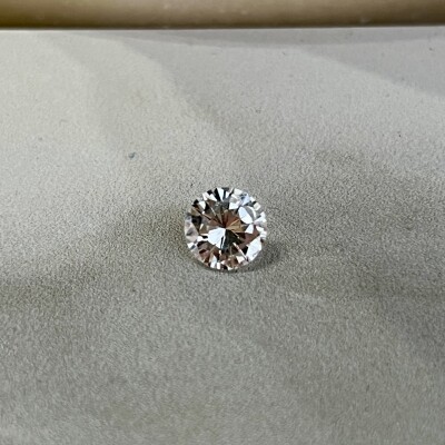 Diamant moderne de 1,46 carat blanc G VS2