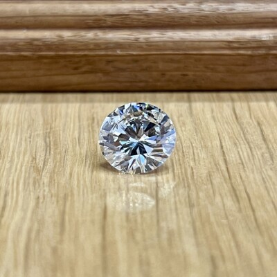 Diamant moderne de 4 carats blanc G SI1