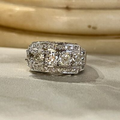 Bague Jarretière en or blanc, platine, diamants de taille ancienne pour 1,40 carat et diamants