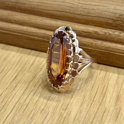 Bague en or rose et citrine de 6 carats