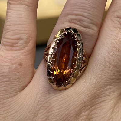 Bague en or rose et citrine de 6 carats