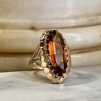 Bague en or rose et citrine de 6 carats