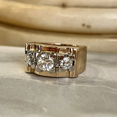 Bague Tank en or rose, platine, diamant central de 0,60 carat et diamants pour 0,40 carat vers 1940