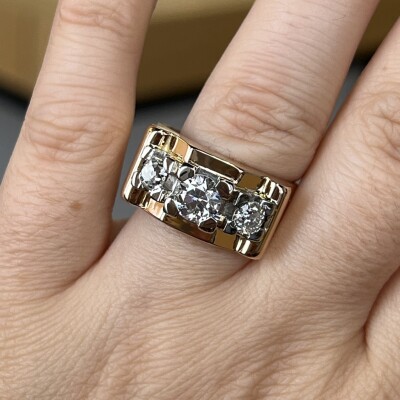 Bague Tank en or rose, platine, diamant central de 0,60 carat et diamants pour 0,40 carat vers 1940