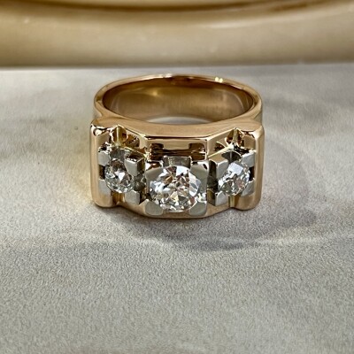 Bague Tank en or rose, platine, diamant central de 0,60 carat et diamants pour 0,40 carat vers 1940