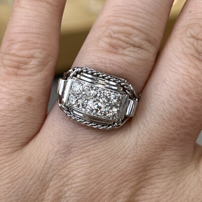 Bague en or blanc, platine et diamants de taille ancienne pour 0,80 carat