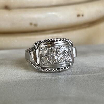 Bague en or blanc, platine et diamants de taille ancienne pour 0,80 carat