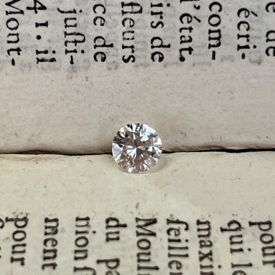 Diamant moderne de 1,20 carat blanc exceptionnel E VVS2